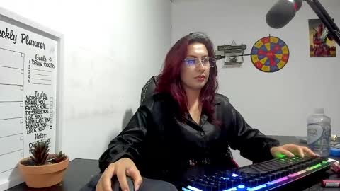 Snapshot of scarlett_sen chatting on December 11, 2024, 7:03 pm Mistress Scarlett online show from December 11, 2024, 7:03 pm