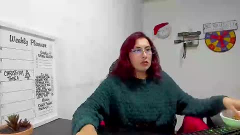 Snapshot of scarlett_sen chatting on December 19, 2024, 1:07 pm Mistress Scarlett online show from December 19, 2024, 1:07 pm