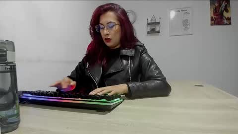 Snapshot of scarlett_sen chatting on February 17, 2025, 12:38 pm Mistress Scarlett online show from February 17, 2025, 12:38 pm