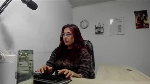 Snapshot of scarlett_sen chatting on February 27, 2025, 3:48 pm Mistress Scarlett online show from February 27, 2025, 3:48 pm