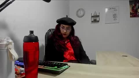 Snapshot of scarlett_sen chatting on March 4, 2025, 3:48 pm Mistress Scarlett online show from March 4, 2025, 3:48 pm