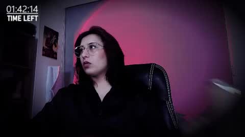 Snapshot of scarlett_sen chatting on June 24, 2026, 3:22 pm Mistress Scarlett online show from June 24, 2026, 3:22 pm