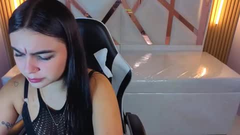 Scarlett online show from October 5, 2025, 12:47 pm