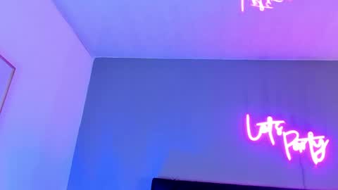 Scarlett online show from April 21, 2026, 3:35 am