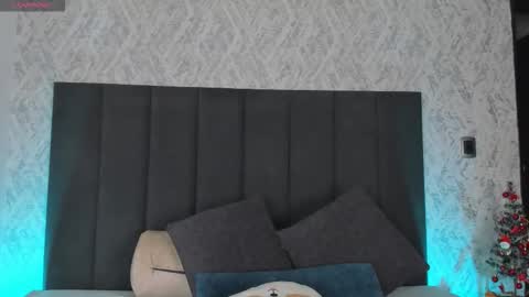 Scarlett online show from December 19, 2025, 5:14 am