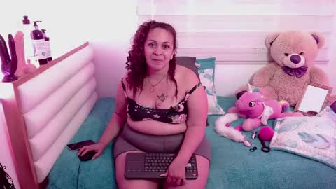 scarlettbooty online show from May 16, 2026, 3:22 pm
