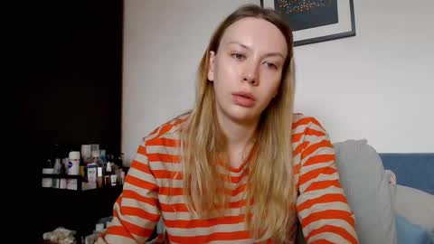 Scarlett online show from February 17, 2026, 12:01 pm