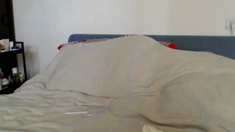 Scarlett online show from April 30, 2026, 2:12 pm