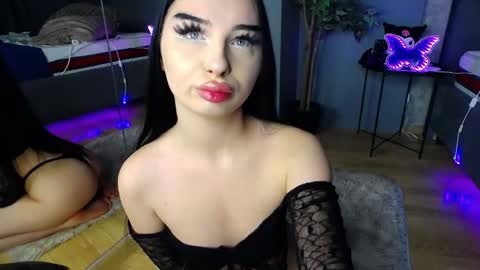 scarlettjakobs online show from February 10, 2026, 6:39 am