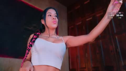 Snapshot of scarlettsinclaiir_ chatting on May 1, 2026, 5:06 pm scarlettsinclaiir_ online show from May 1, 2026, 5:06 pm