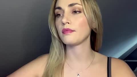 ScarlettxBlonde online show from April 23, 2026, 3:47 pm