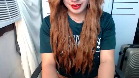 Snapshot of scarletxxxx chatting on September 15, 2025, 12:32 am Queen Scarlet online show from September 15, 2025, 12:32 am