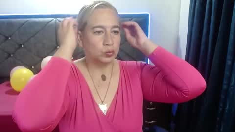 Snapshot of sccarlet_rose22 chatting on November 17, 2025, 3:18 pm Sccarlet online show from November 17, 2025, 3:18 pm