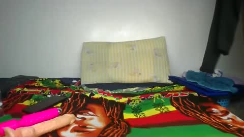 scentedfriction online show from September 30, 2025, 6:07 am