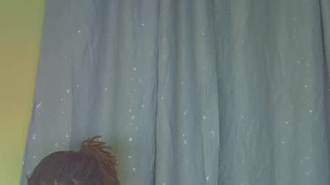 Snapshot of scentedfriction chatting on April 13, 2026, 5:29 pm scentedfriction online show from April 13, 2026, 5:29 pm