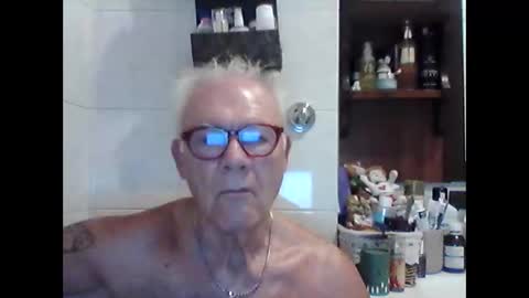Snapshot of schizzodoro chatting on September 20, 2025, 4:02 am schizzodoro online show from September 20, 2025, 4:02 am
