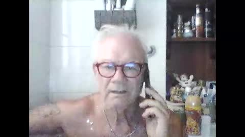 Snapshot of schizzodoro chatting on September 21, 2025, 2:40 pm schizzodoro online show from September 21, 2025, 2:40 pm