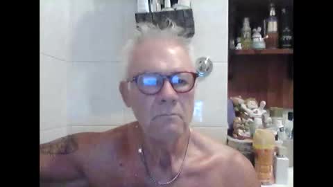 Snapshot of schizzodoro chatting on September 22, 2025, 3:19 am schizzodoro online show from September 22, 2025, 3:19 am