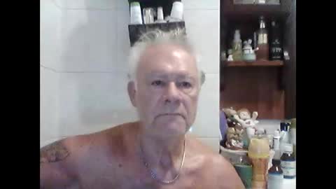 Snapshot of schizzodoro chatting on September 23, 2025, 3:31 am schizzodoro online show from September 23, 2025, 3:31 am