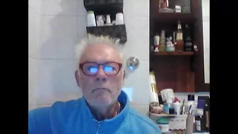 Snapshot of schizzodoro chatting on October 12, 2025, 4:22 am schizzodoro online show from October 12, 2025, 4:22 am