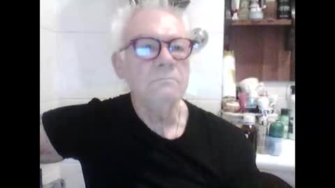 Snapshot of schizzodoro chatting on October 15, 2025, 2:55 am schizzodoro online show from October 15, 2025, 2:55 am