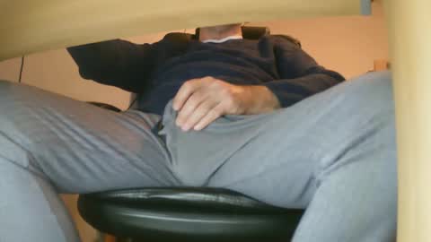 Fritz Schluepper online show from February 4, 2025, 7:11 pm