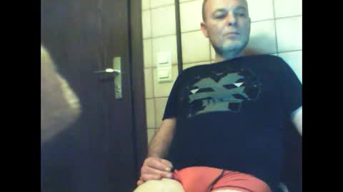 schnibschnab online show from November 9, 2025, 2:21 am