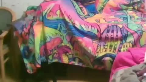 schmidti online show from November 12, 2025, 7:42 am