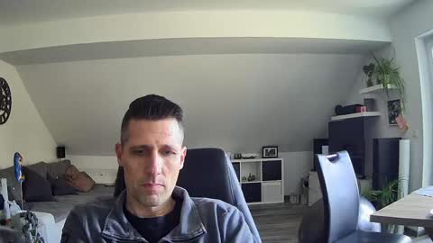 Dildomen online show from April 21, 2026, 12:55 pm