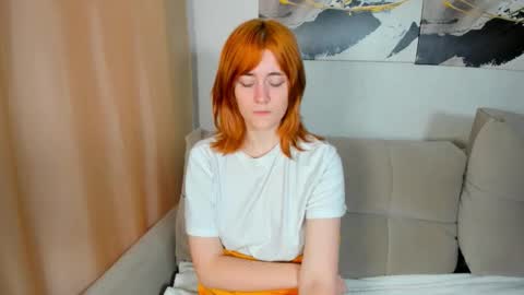 Snapshot of schoolg1rl chatting on October 19, 2025, 5:41 am schoolg1rl online show from October 19, 2025, 5:41 am