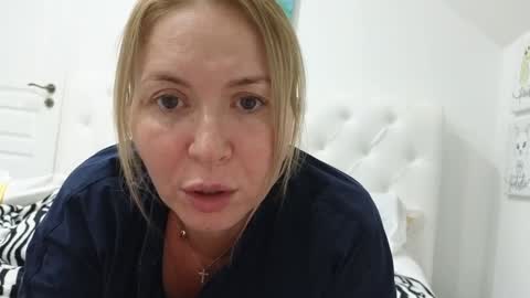 Snapshot of schoolteach chatting on November 5, 2025, 8:20 pm cindy desire online show from November 5, 2025, 8:20 pm