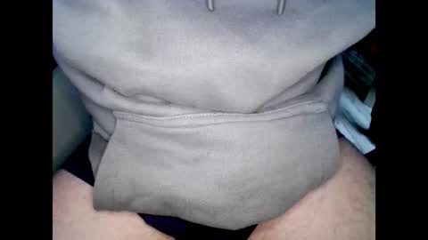Snapshot of schpezii chatting on October 5, 2025, 1:42 pm Guy online show from October 5, 2025, 1:42 pm