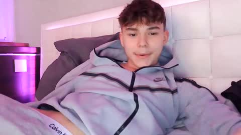 M18 online show from November 24, 2025, 9:25 pm