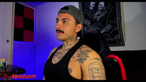 Snapshot of scockpion_ chatting on November 11, 2025, 7:41 am Alejandro help me to reach 200 thumps up online show from November 11, 2025, 7:41 am