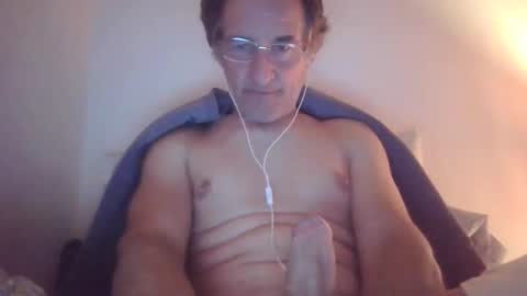 scotchwhieskie online show from October 10, 2025, 10:31 pm