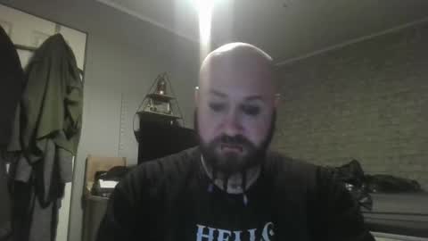 Snapshot of scottish_alien chatting on March 31, 2026, 2:02 am Richard James online show from March 31, 2026, 2:02 am