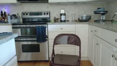 Snapshot of scout_has_fun chatting on April 22, 2026, 1:45 pm Scout has fun online show from April 22, 2026, 1:45 pm