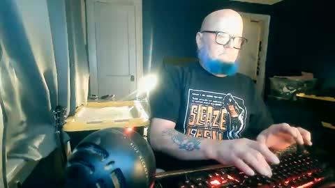 Snapshot of screamnstevn chatting on January 27, 2025, 5:58 am Steven online show from January 27, 2025, 5:58 am