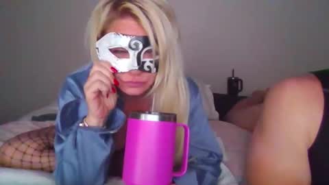 SDBeachfreaks online show from November 13, 2025, 5:06 am