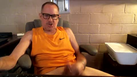 eating pussy  sucking dick online show from September 15, 2025, 5:13 pm