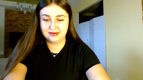 Elizabeth  online show from December 2, 2025, 7:47 am