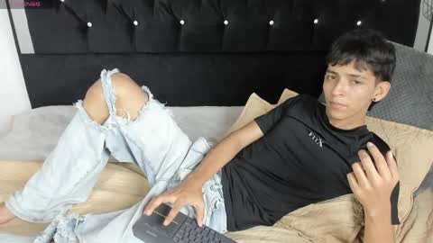 Snapshot of sebas_cat chatting on May 6, 2026, 1:57 am Sebastian Alvarez online show from May 6, 2026, 1:57 am