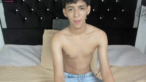 Snapshot of sebas_cat chatting on May 10, 2026, 1:44 am Sebastian Alvarez online show from May 10, 2026, 1:44 am