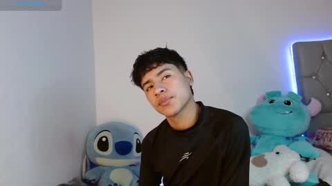 Snapshot of sebas_fire4 chatting on March 17, 2026, 8:01 pm sebas_fire4 online show from March 17, 2026, 8:01 pm