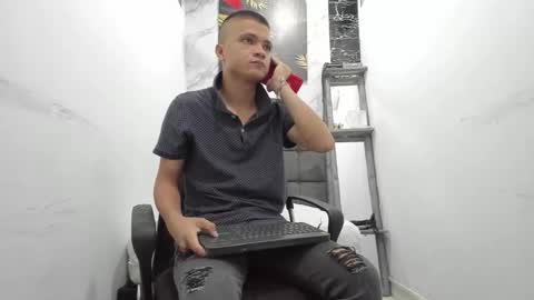 Snapshot of sebas_n_aly chatting on February 7, 2026, 11:19 pm ely online show from February 7, 2026, 11:19 pm