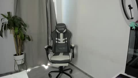 sebastian online show from April 10, 2026, 3:50 pm