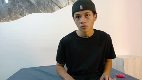 Snapshot of sebastian42_ chatting on May 25, 2026, 8:26 pm sebastian42_ online show from May 25, 2026, 8:26 pm