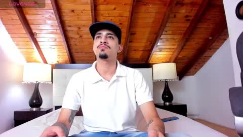 Sebastian Berne online show from March 4, 2025, 7:32 pm