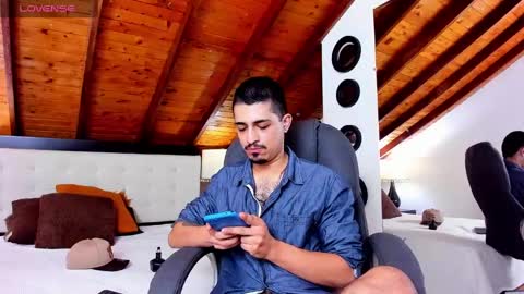 Sebastian Berne online show from March 7, 2025, 10:54 pm