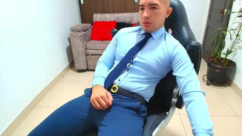 juan  sebastian online show from February 1, 2025, 12:16 pm